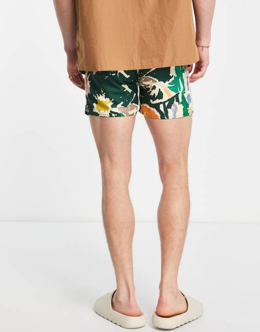 Shorts de ba o y sombrero de pescador con estampado tropical verde de Native Youth parte de un conjunto