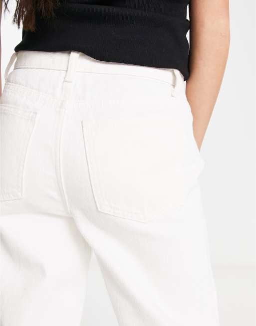 Signature 8 front seam straight leg jean in white