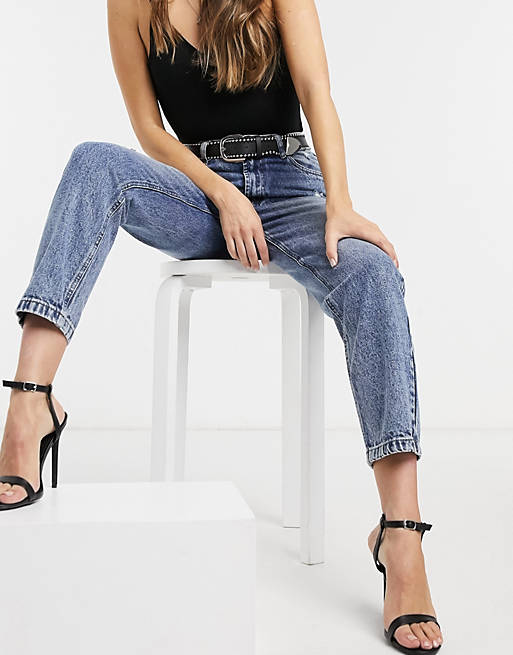 Signature 8 high waisted mom jean in mid wash
