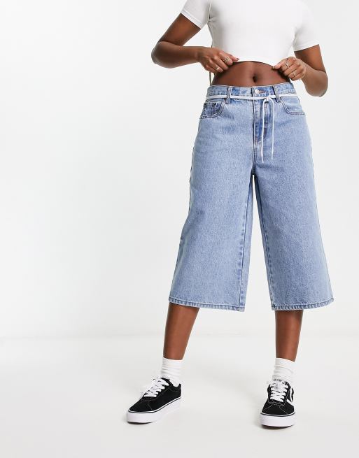 Signature 8 - Mellemvaskede denimshorts i skater-design
