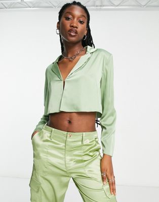 Signature 8 satin cropped blazer top in green