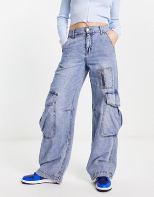 Signature 8 utility multi pocket cargo jeans in mid wash blue - ASOS Price Checker