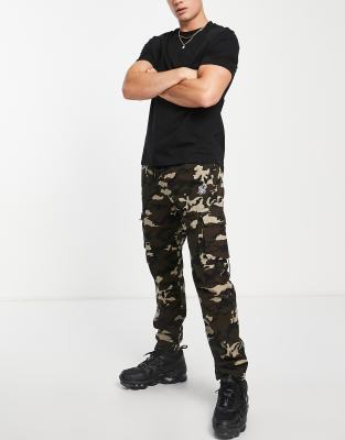 military pants and black t shirt