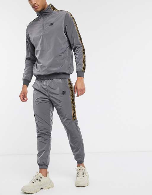SikSilk – Grå träningsoverall i krossad nylon med tejpade loggadetaljer, 3 av 3