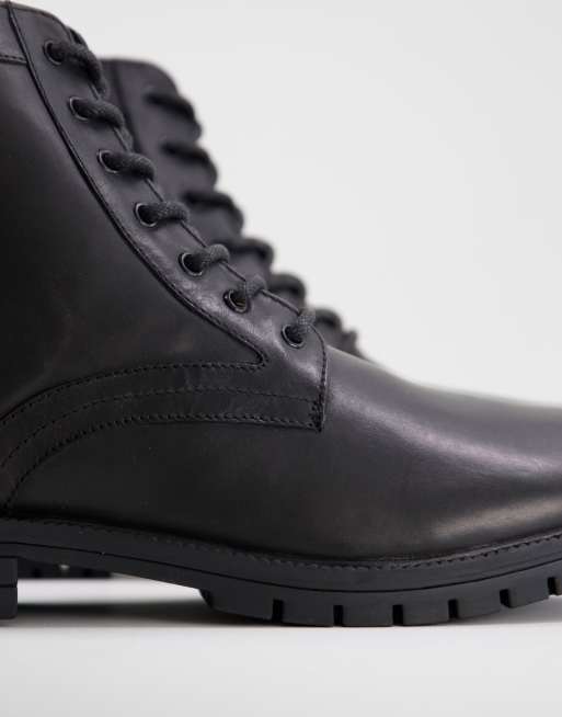 Silver Street Hoge wandellaarzen met veters en dikke zool in zwart leer ASOS