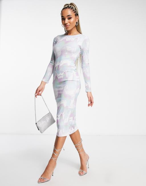 Simmi – Liliowa sukienka bodycon midi z marmurkowym wzorem i długimi rękawami
