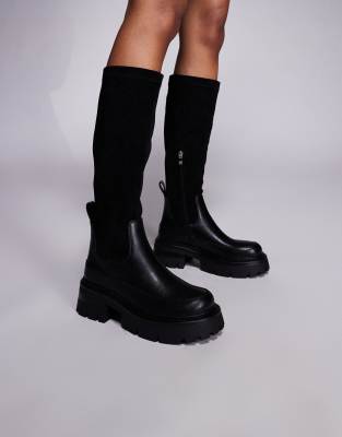 Bruine kniehoge laarzen met metalen details in standaard pasvorm | Yours Clothing