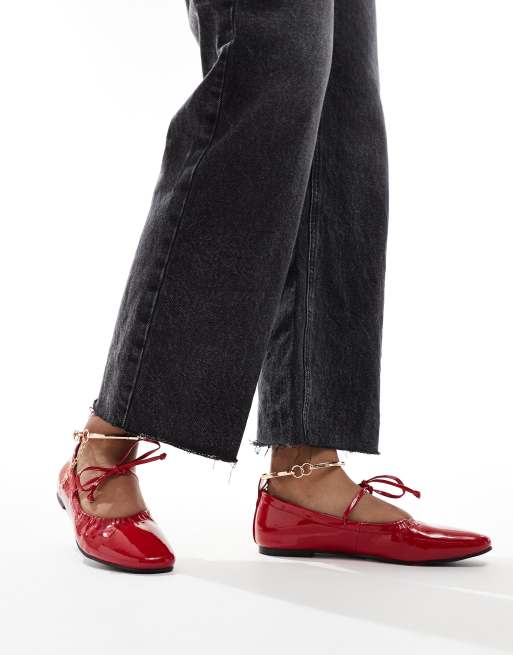SIMMI London - Abbie - Ballerine con arricciatura e fiocco rosse con cavigliera rimovibile