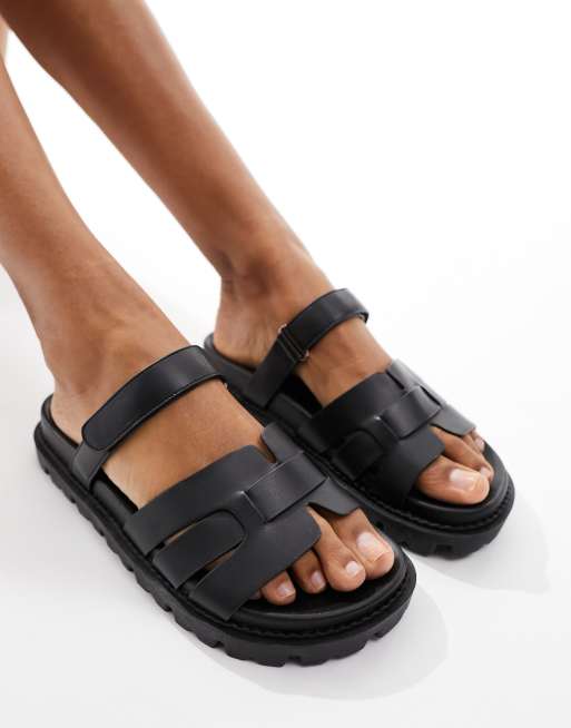 ASOS DESIGN Fudge chunky flip flops in black