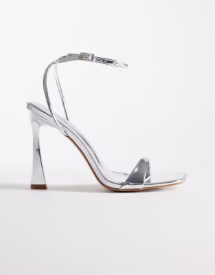 Simmi London - Aeros - Filigrane Sandaletten in Silber