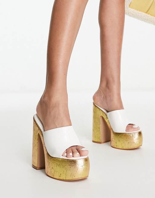 Simmi London - Aletta - Plateau-mules i hvid lak med sål i korkstil 