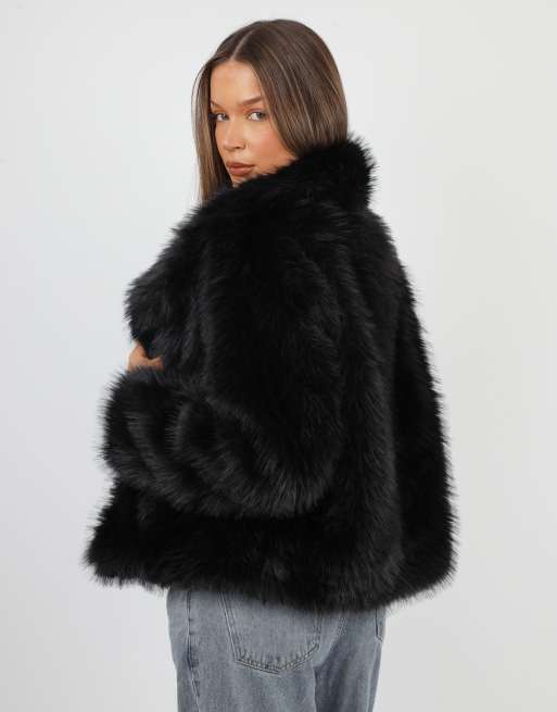 Simmi London Arabella oversized collar faux fur coat in black, 4 of 4