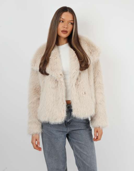Simmi London Arabella oversized collar faux fur coat in cream, 3 of 4