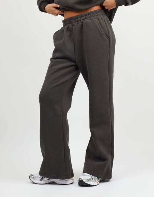 Simmi London Colby essentials flared joggers in dark grey, 2 of 4