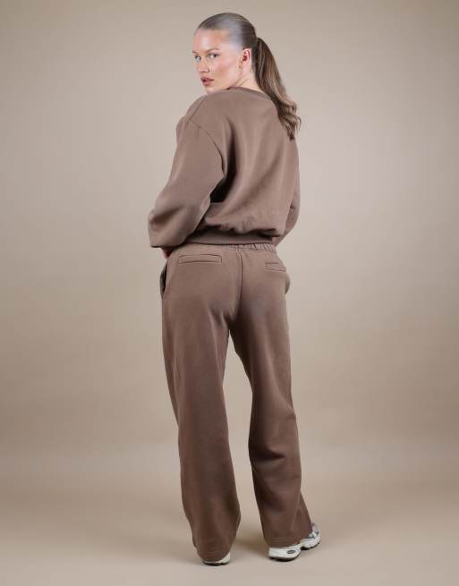 Simmi London Demi straight leg joggers in light brown, 4 of 4