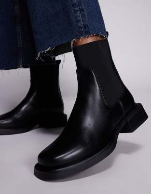 Simmi Shoes Simmi London Duff Low Ankle Chelsea Boot In Black