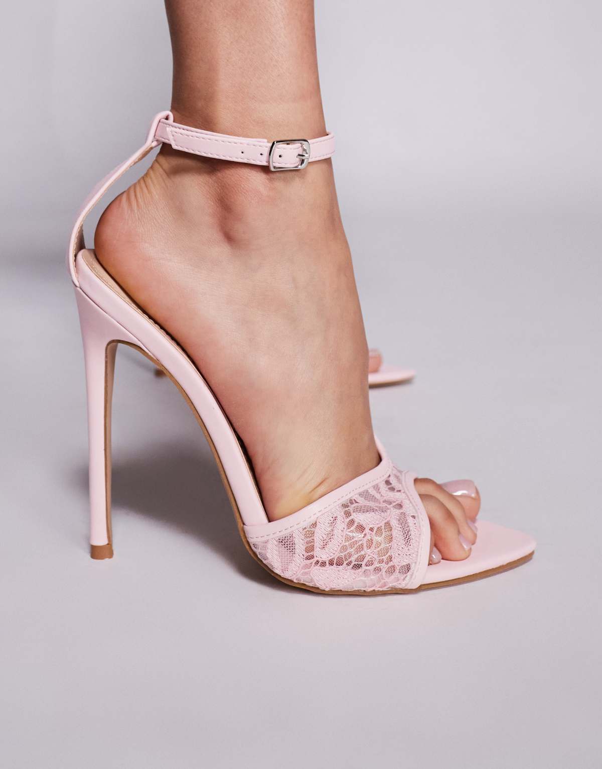 Simmi London Eavie lace heeled sandal in pink