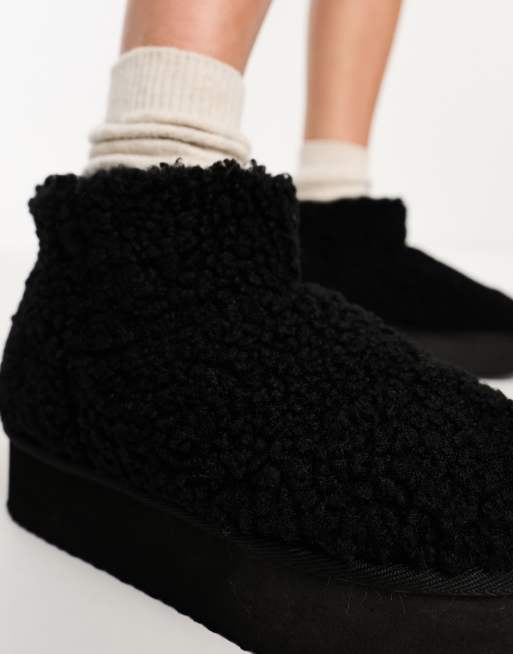 Black fluffy shop slipper boots