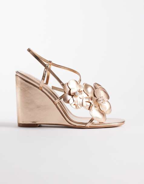 Simmi London - Franny - Rosaguldfarvede sandaler med kilehæl og blomsterdetaljer - view 1