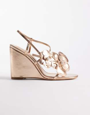 Simmi Shoes Simmi London Franny Wedge Sandals With Flower Detailing In Gold