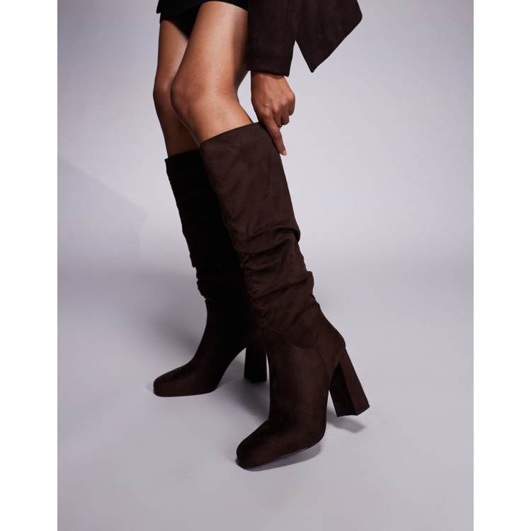 イヴマミー Simmi London Hanzel ruched block heeled knee boots in chocolate