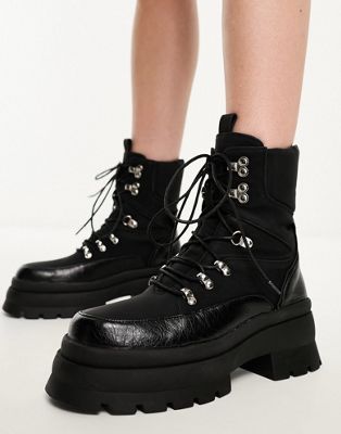 Simmi London Hector low ankle lace up utility boot in black - ASOS Price Checker