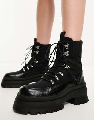 Simmi London Hector low ankle lace up utility boot in black | ASOS