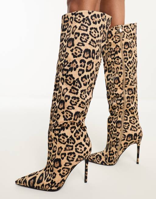 Simmi London – Jairo – Leopardmönstrade knähöga boots i matt satin