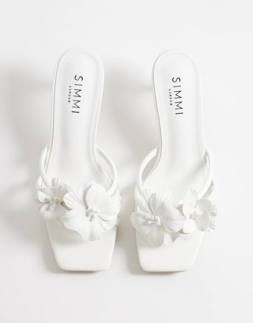 Simmi London Jemima kitten heel sandals with flower in white, 2 of 4