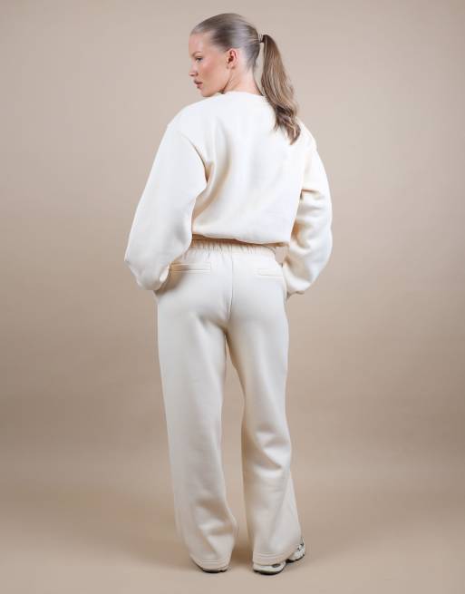 Simmi London Kendall oversized cropped sweatshirt in cream, 4 of 4