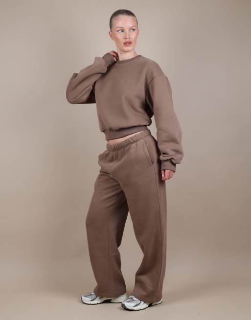 Simmi London Kendall oversized cropped sweatshirt in light brown, 4 of 4