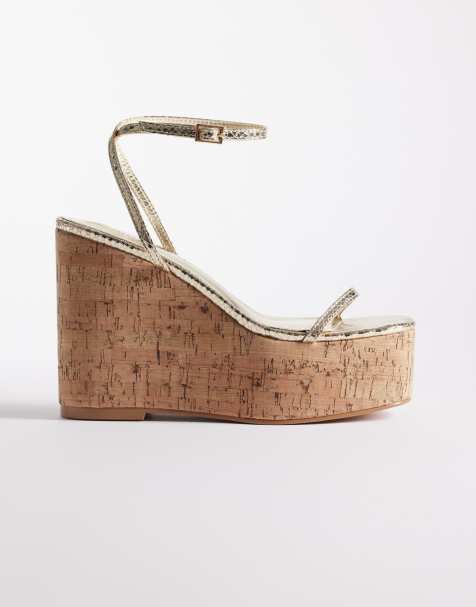 Simmi London – Kitty – Złote buty na wysokim koturnie - view 1