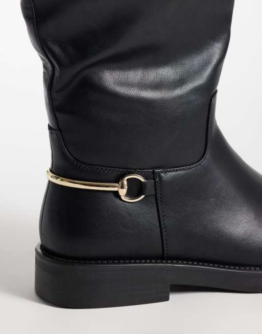 Simmi London knee boots med bred passform och hästbitsdetalj i svart, 3 av 4