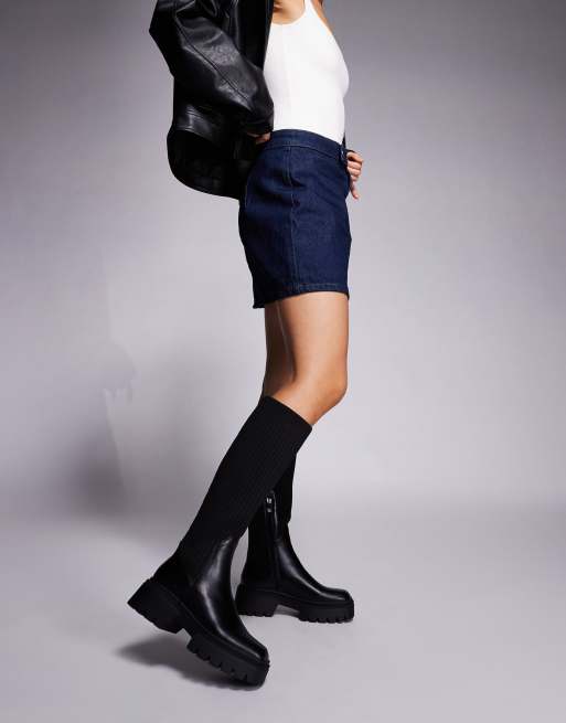 Simmi London – Kniehohe Stiefel in Schwarz mit schmalem Schaft, 3 von 4