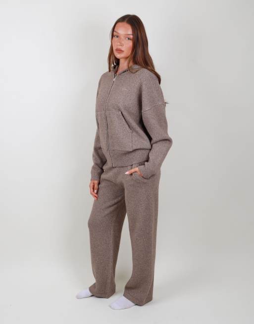 Simmi London Knitted wide leg trousers in mocha, 3 of 4