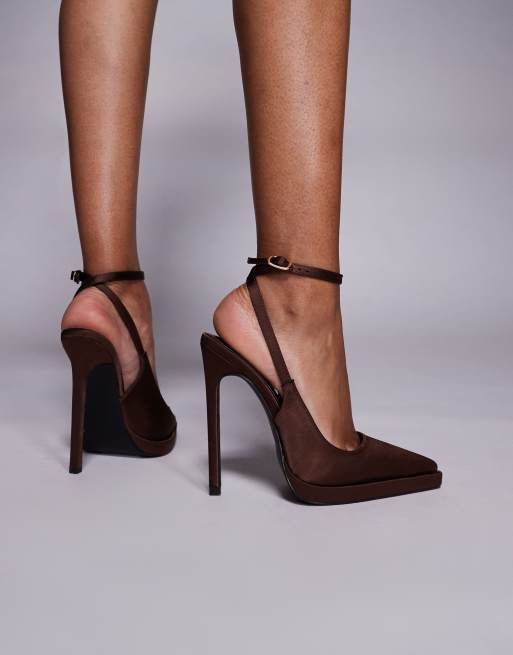 SIMMI London - Landen - Escarpins satinés à talon et semelle plateforme - Marron, 3 de 4