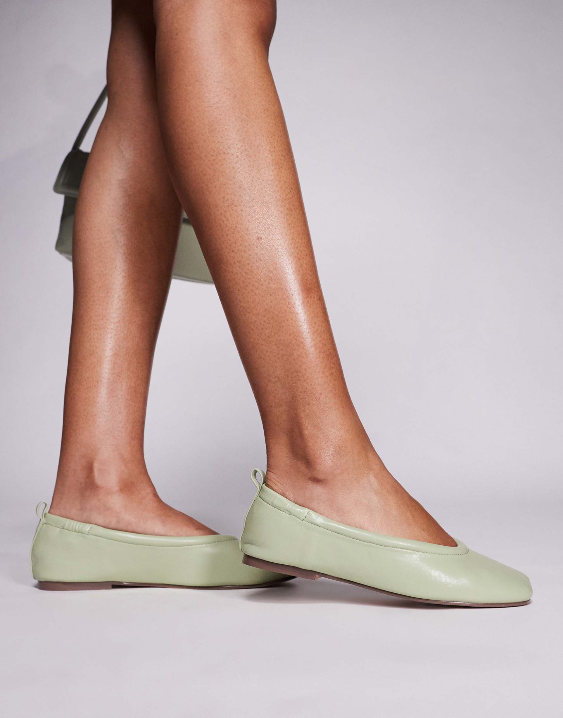 simmi london leesa ballerina flats in sage