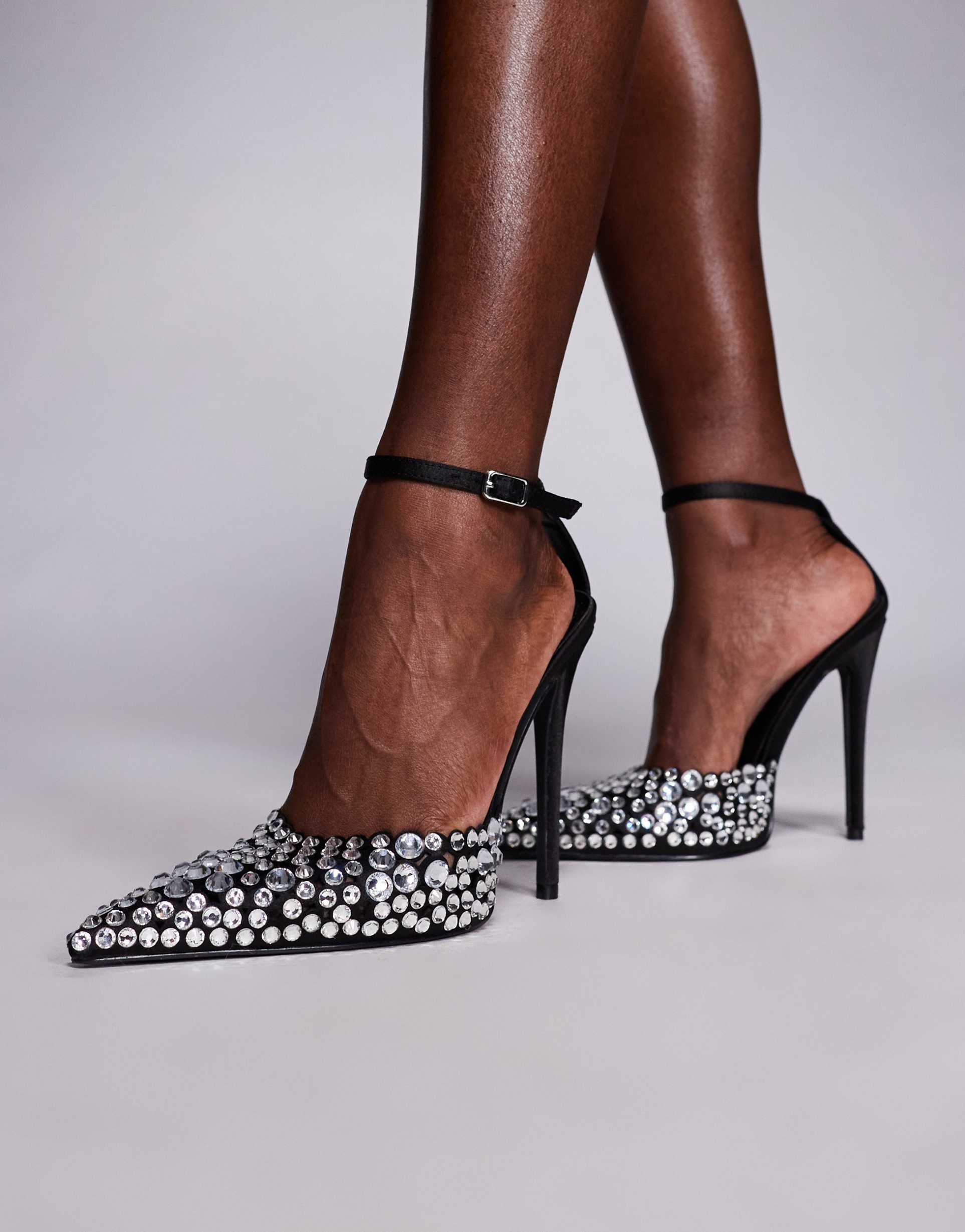 simmi london lenah heeled pumps in black diamante