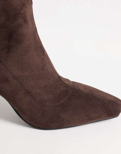 Simmi London Londyn heeled sock knee boots in brown suedette, 3 of 4
