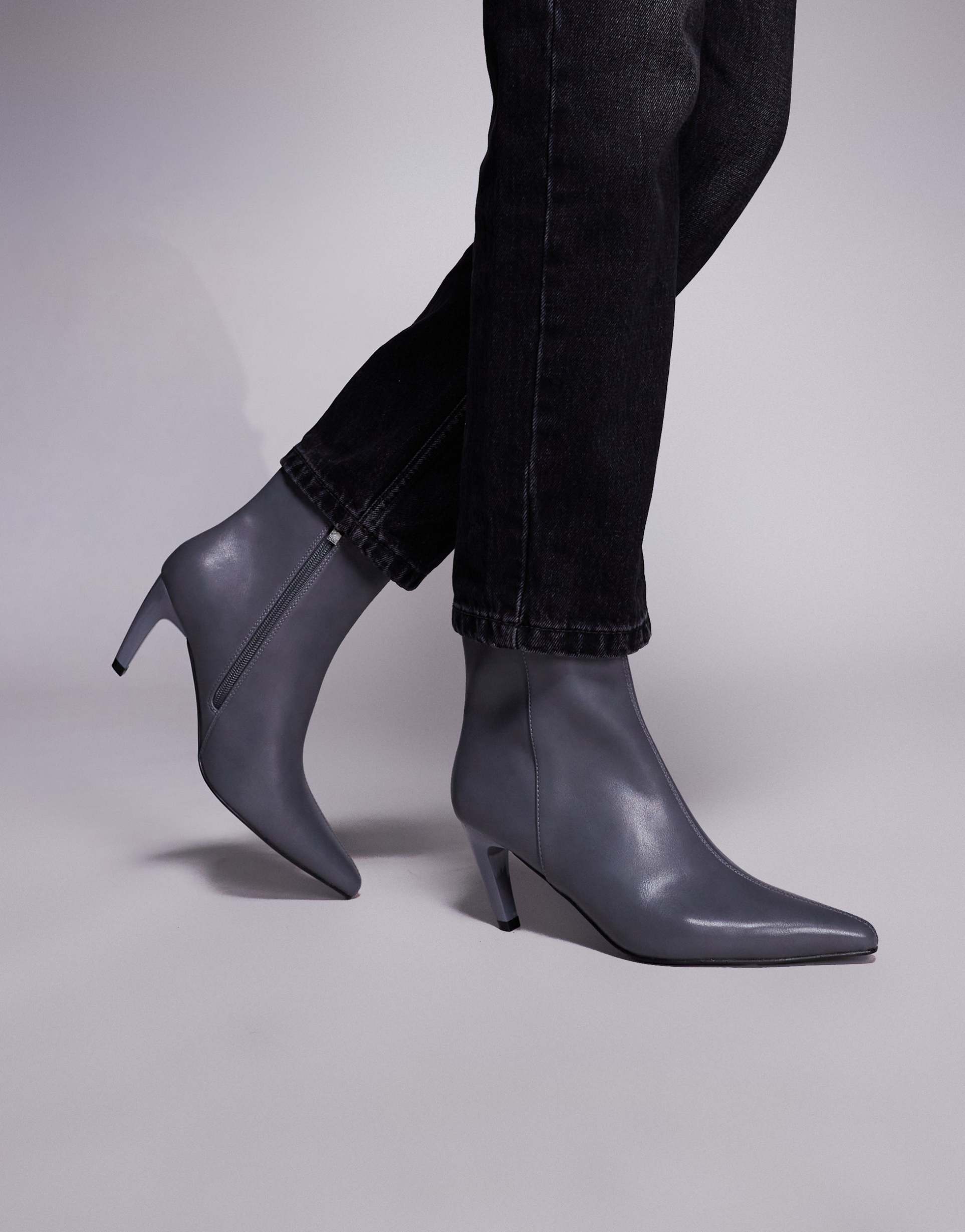 simmi london lorenzo heeled mid ankle boots in gray