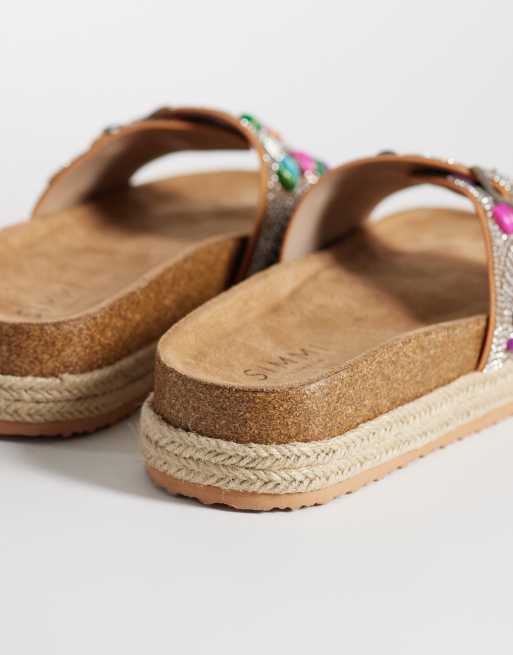 SIMMI London – Mandy – Sandalen in Hellbraun mit einer Schnalle und Perlen, 4 von 4