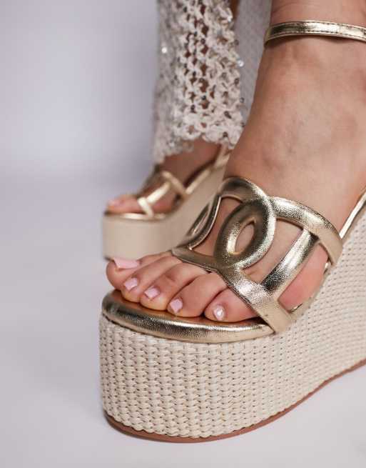 Simmi London – Martha – Guldfärgade espadrillos med hög kilklack, 2 av 4