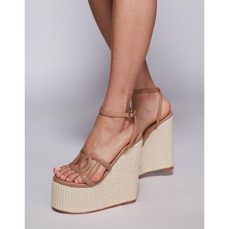 207763060-1-nude?$n_750w$&wid=