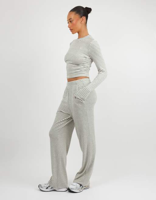 Simmi London Monique soft stripe fine ribbed long sleeve top in cream, 4 of 4