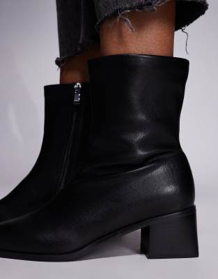 Simmi Wide Fit Simmi London Nimer Wide Fit Block Heeled Mid Ankle Boots In Black