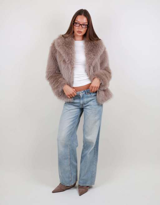 Simmi London Oversized faux fur coat in mocha, 2 of 5