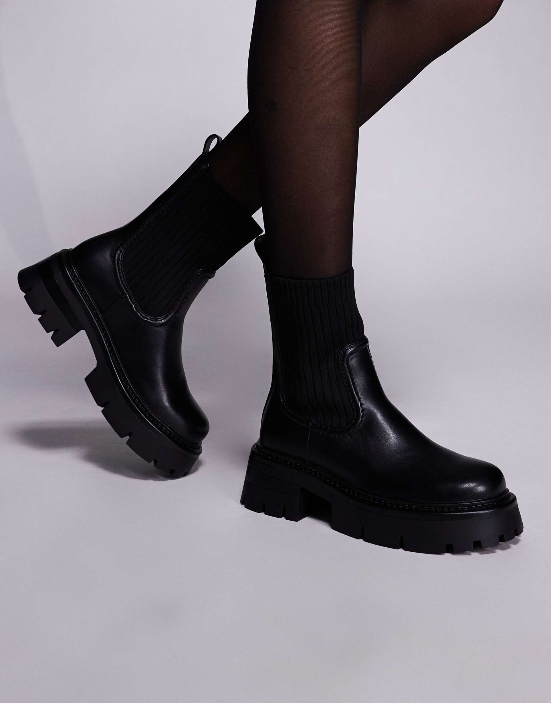simmi london paulie chunky low ankle boots in black