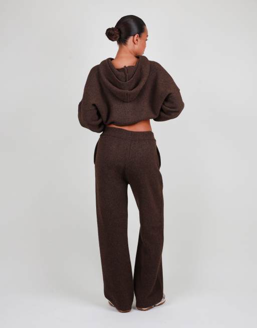 Simmi London Petite knitted wide leg trousers in brown, 3 of 4