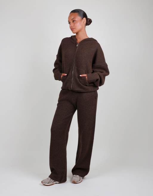 Simmi London Petite knitted wide leg trousers in brown, 4 of 4
