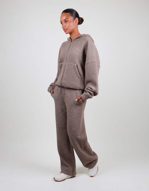 Simmi London Petite knitted wide leg trousers in mocha, 2 of 4